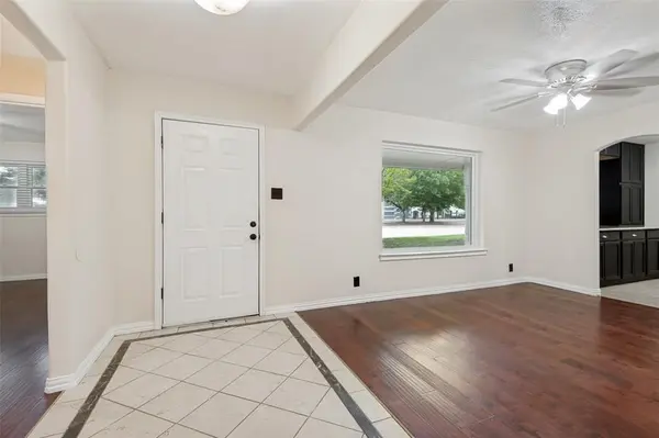 1051 College Parkway, Lewisville, TX 75077