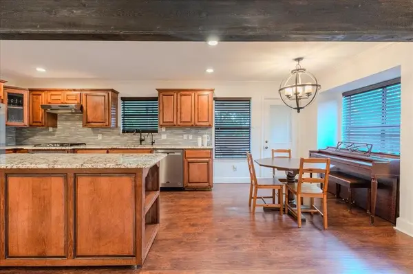 504 Bluebird Lane, Red Oak, TX 75154