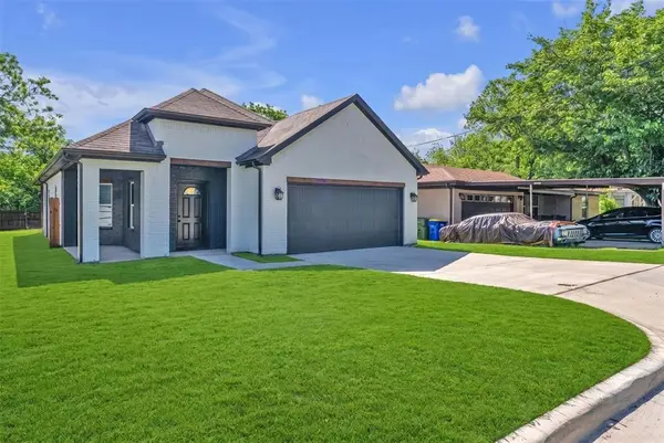 305 Pemberton Street, White Settlement, TX 76108