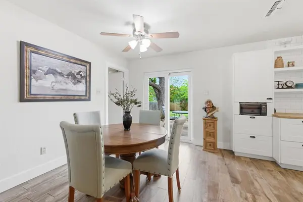 1706 W Doyle Street, Granbury, TX 76048