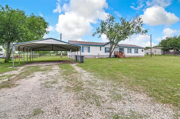 140 H And O Lane, Alvarado, TX 76009