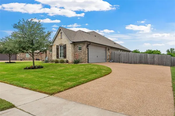 609 Hunton Lane, Robinson, TX 76706