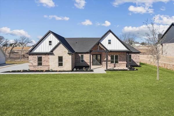 328 Slimp Bluff, Azle, TX 76020