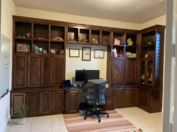 316 Warwick Boulevard, Lewisville, TX 75056