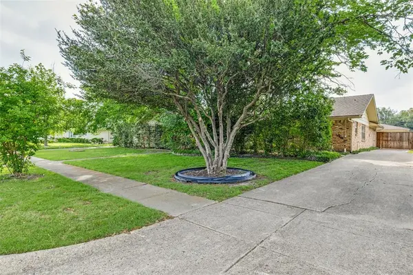 3120 Sombrero Drive, Dallas, TX 75229