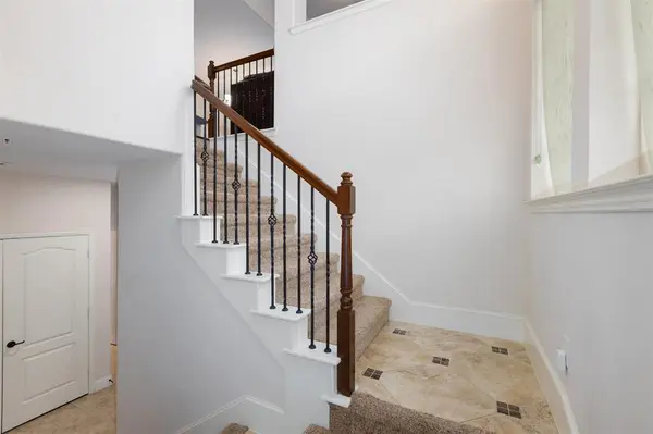 532 Waterloo Drive, Lewisville, TX 75067