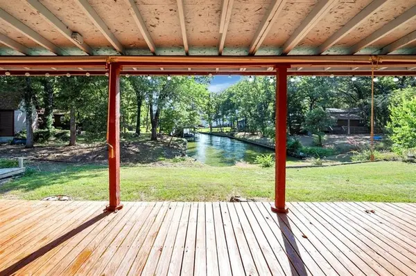 120 Trails End Street, Mabank, TX 75156