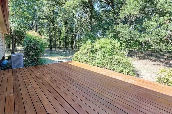 120 Trails End Street, Mabank, TX 75156