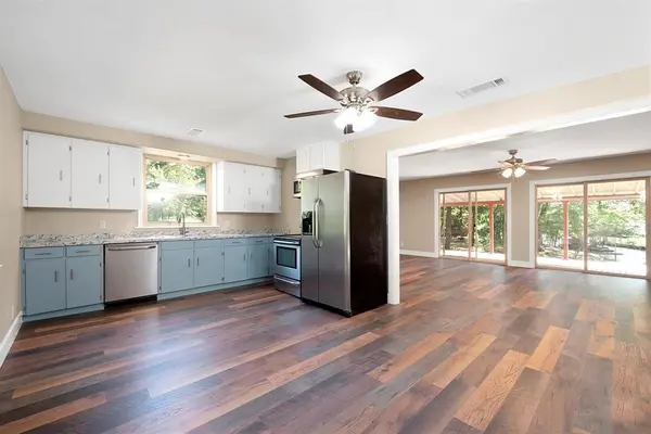 120 Trails End Street, Mabank, TX 75156