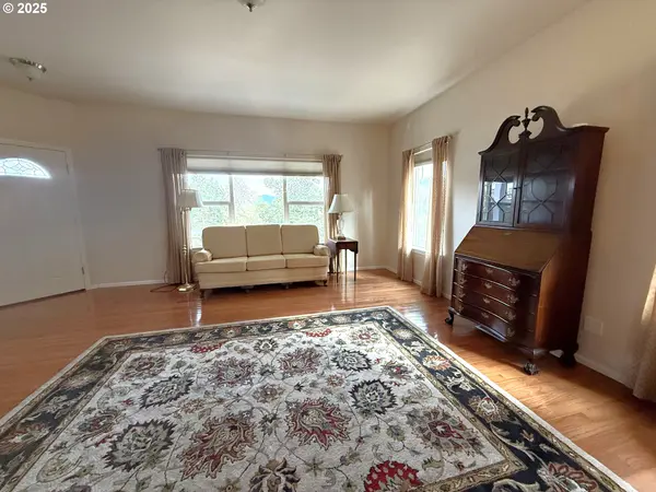 4447 MELROSE RD, Roseburg, OR 97471