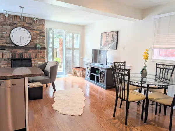 2096 Blacksmith LN, Oakville, ON L6M 3A3