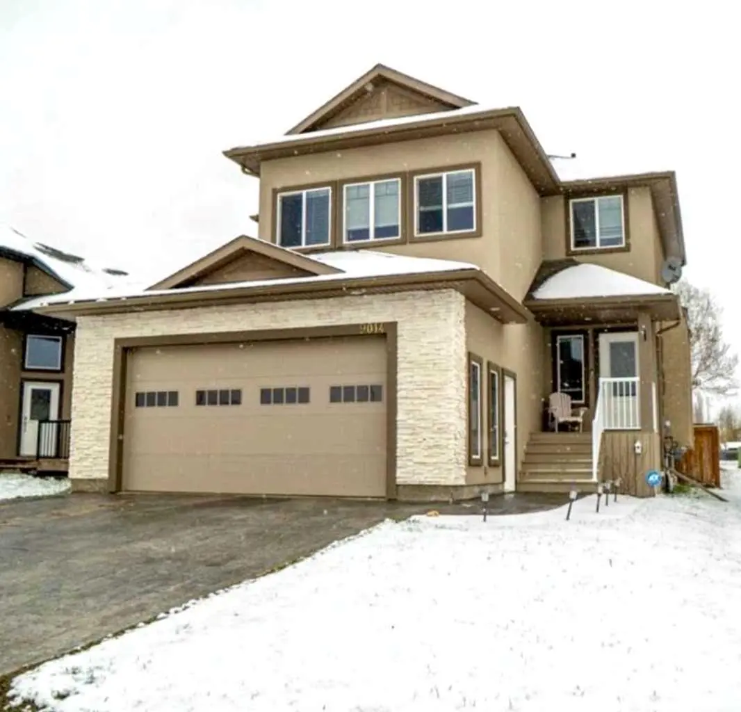 9014 60 AVE, Grande Prairie, AB T8W 0K1