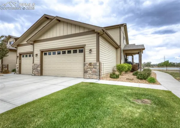 1922 Sunshine Peak DR, Loveland, CO 80538