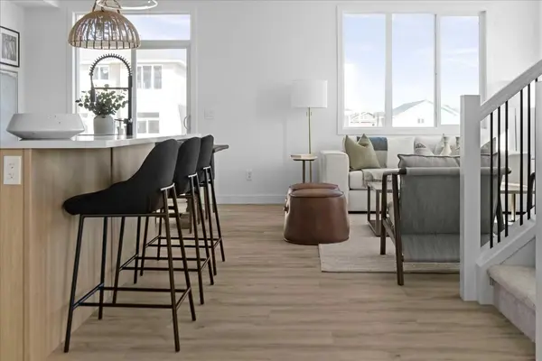 198 Greystone BLVD, Cochrane, AB T4C 3K3