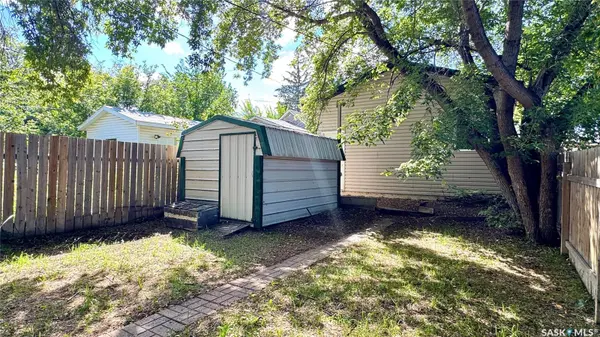 217 L AVENUE N, Saskatoon, SK S7L 2P3