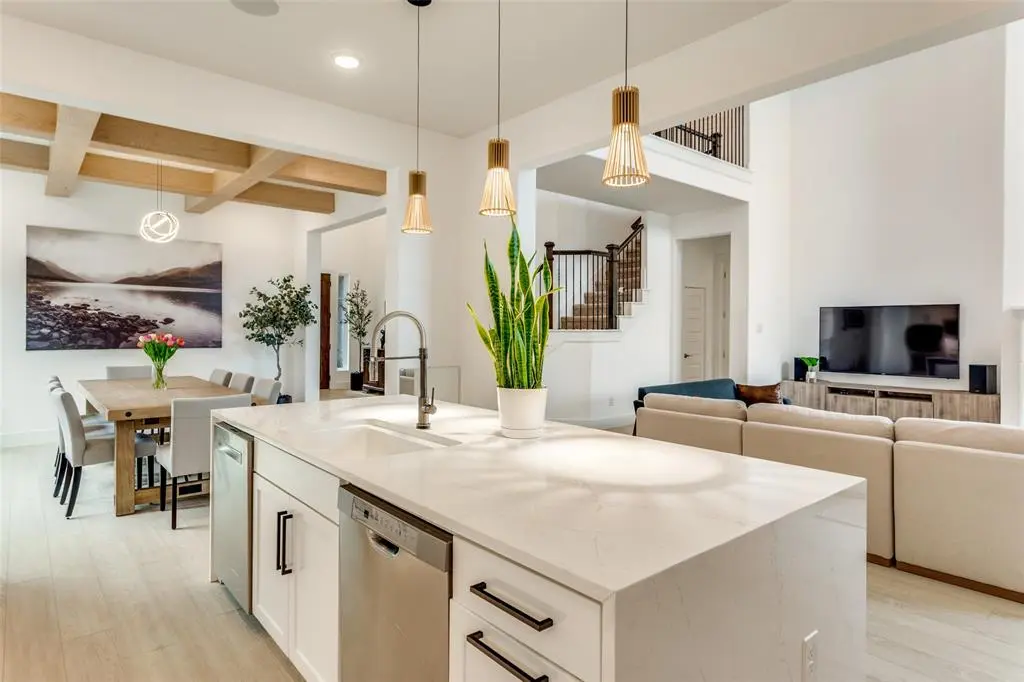 1785 Bramshaw Trail, Farmers Branch, TX 75234