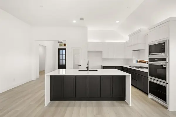 1842 Briarwood Way, Midlothian, TX 76065