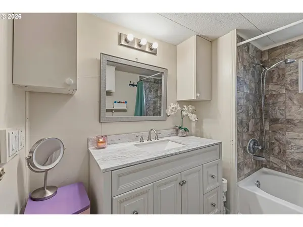 1901 SE MINTER BRIDGE RD #75, Hillsboro, OR 97123