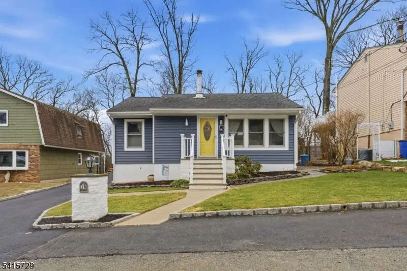 18 Erie Ave, Rockaway Twp., NJ 07866