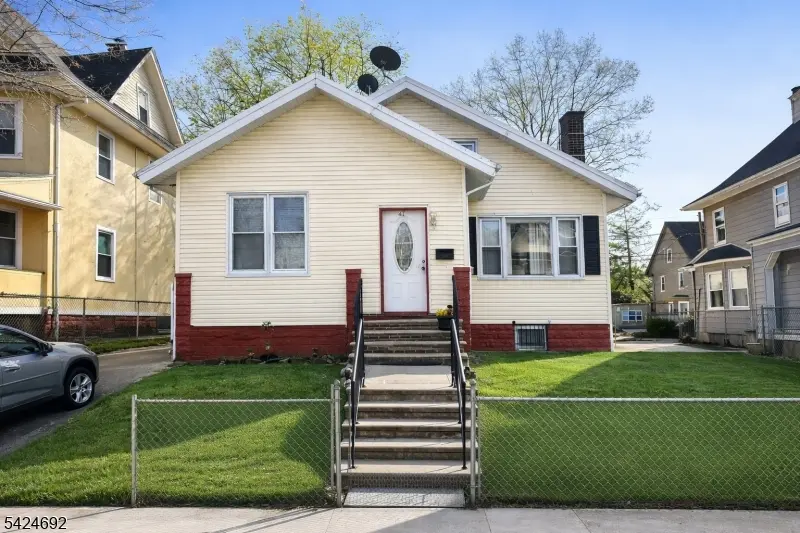42-44 Scheerer Ave, Newark City, NJ 07112