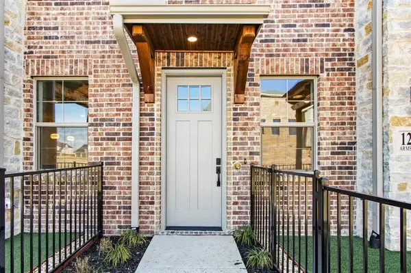 1204 Armstrong, The Colony, TX 75056