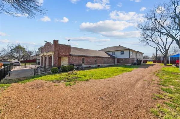 501 NE 31st Street, Grand Prairie, TX 75050