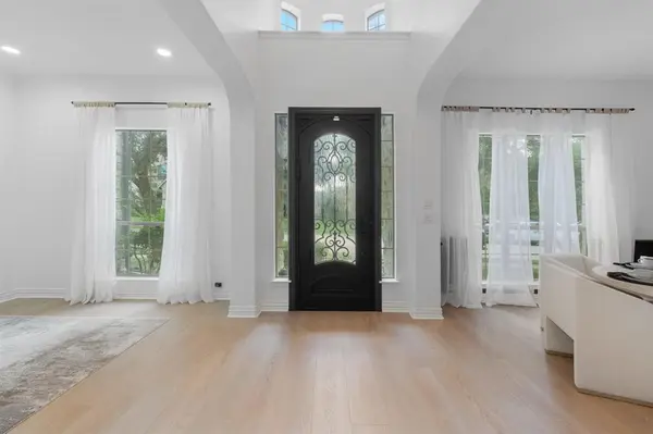 8605 Lindenwood Lane, Irving, TX 75063