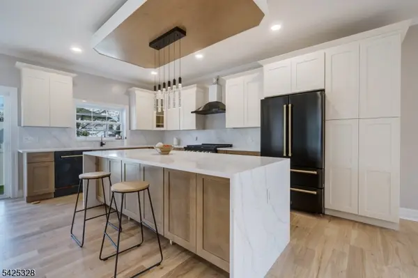 307 Schepis Ave, Saddle Brook Twp., NJ 07663