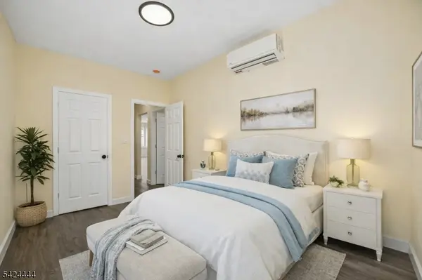 36 Chelsea Ave, East Orange City, NJ 07018