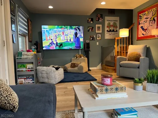 71 May St, Belleville Twp., NJ 07109