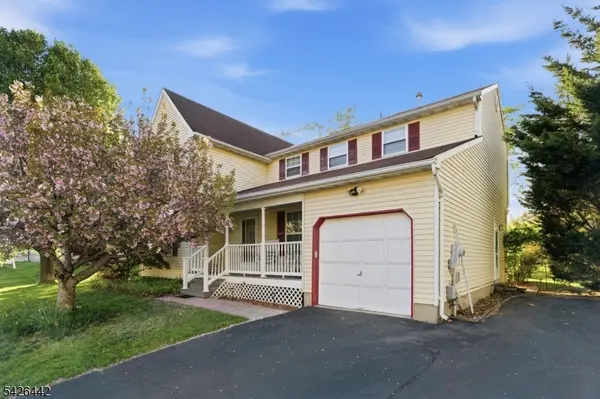 6 Shoshoni Way, Branchburg Twp., NJ 08876
