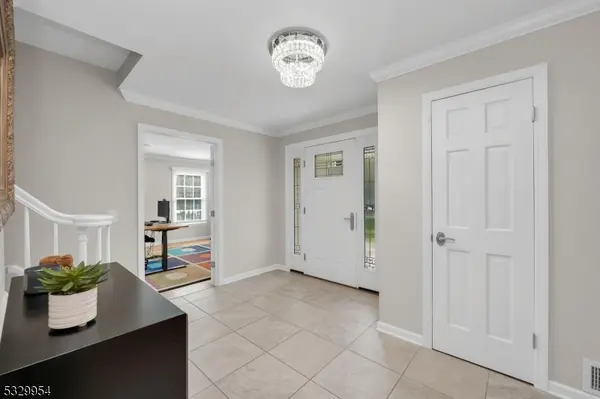 60 Kinnan Way, Bernards Twp., NJ 07920