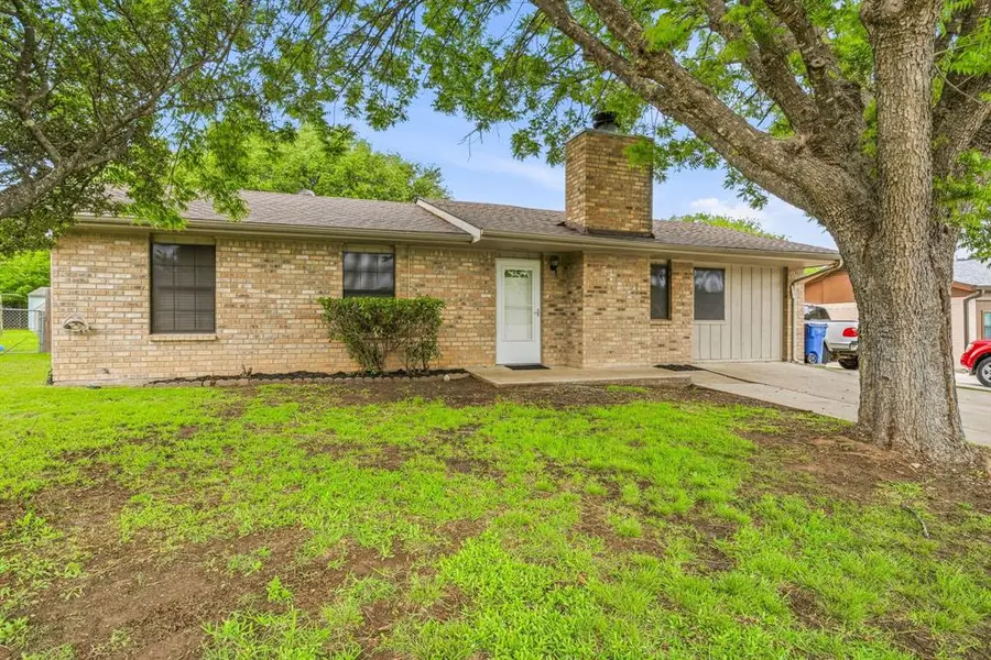 1414 W Torrey Street, Granbury, TX 76048