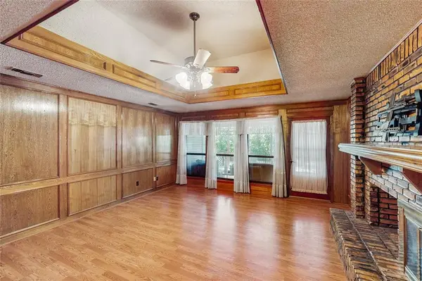 917 Hillside Drive, Copper Canyon, TX 75077