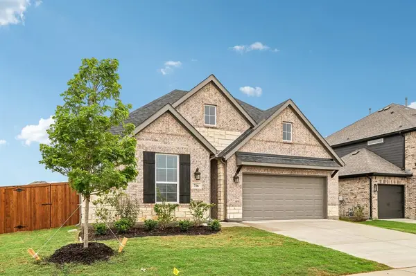 716 Papyrus Drive, Justin, TX 76247