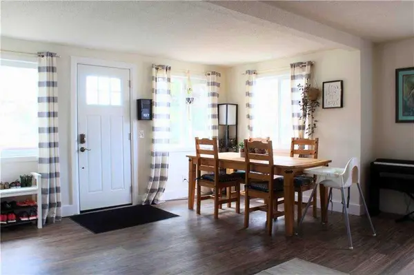 10132 106 AVE, Grande Prairie, AB T8V 1J8