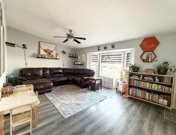 8218 Mission Heights DR, Grande Prairie, AB T8W 2A5