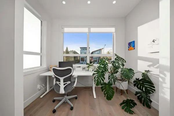 4906 21 ST SW, Calgary, AB T2T 5B7