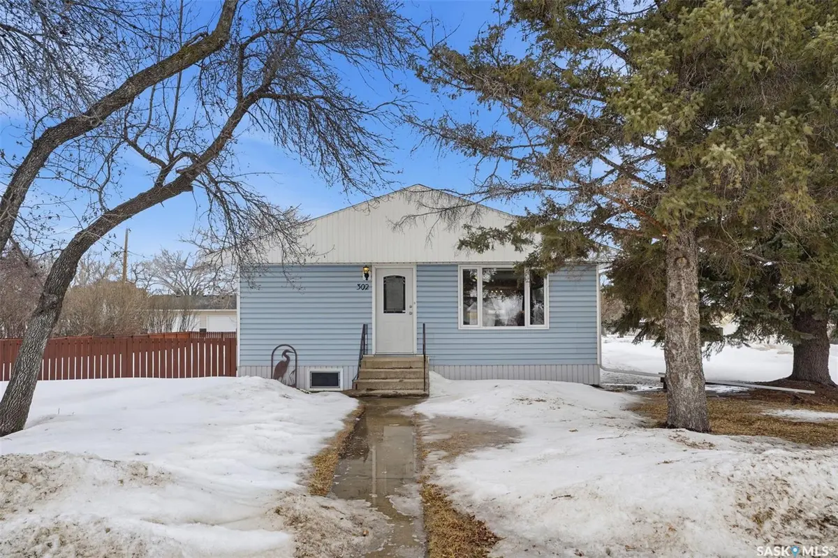 302 5th AVENUE W, Watrous, SK S0K 4T0
