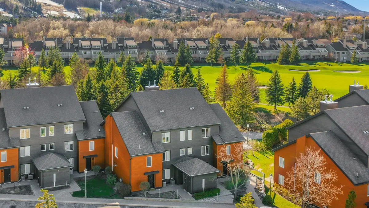 110 FAIRWAY CT #113, Blue Mountains, ON L9Y 0P8