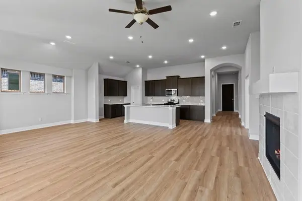 4509 Brentfield Drive, Fort Worth, TX 76036