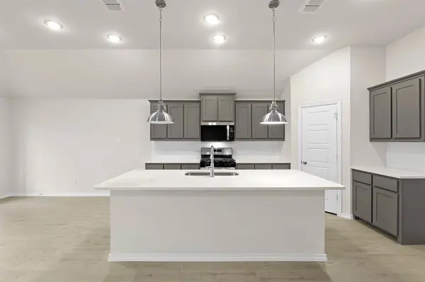 1903 Seminole Drive, Cleburne, TX 76033