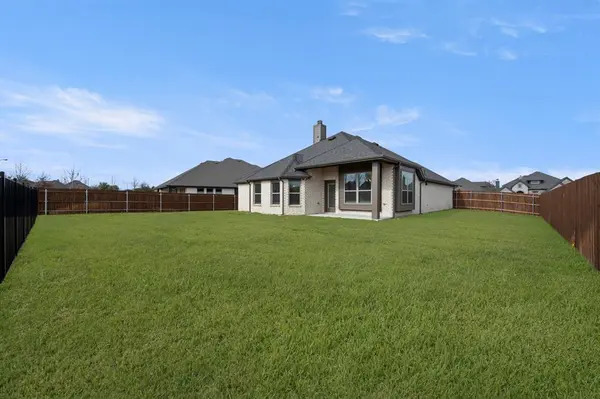 272 Sparkling Springs Drive, Waxahachie, TX 75165