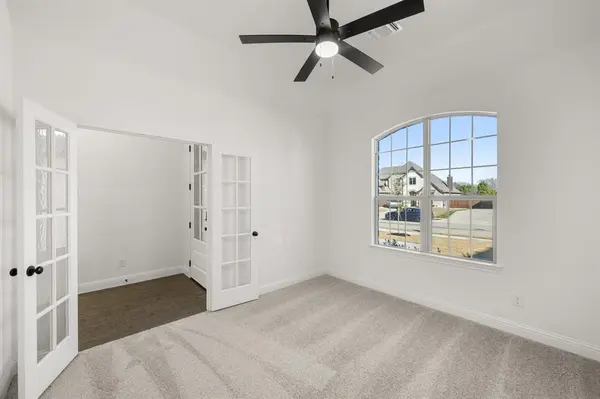 725 Winecup Way, Midlothian, TX 76065