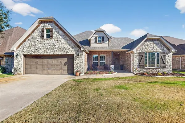 3443 Abes Landing Drive, Granbury, TX 76049