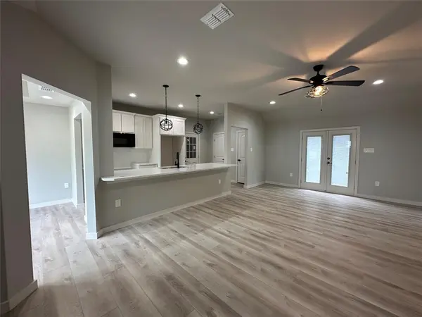 317 N Clark Street, Comanche, TX 76442