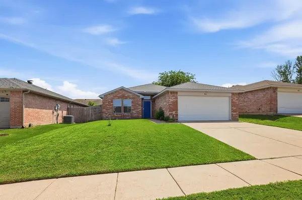 804 Castlewick Court, Arlington, TX 76018