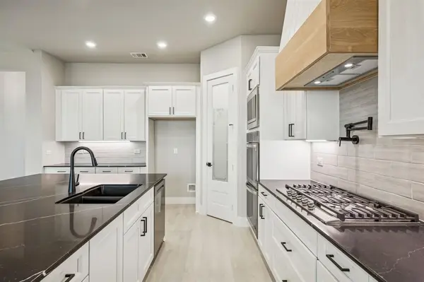 4510 Matador Ranch Court, Waxahachie, TX 75165