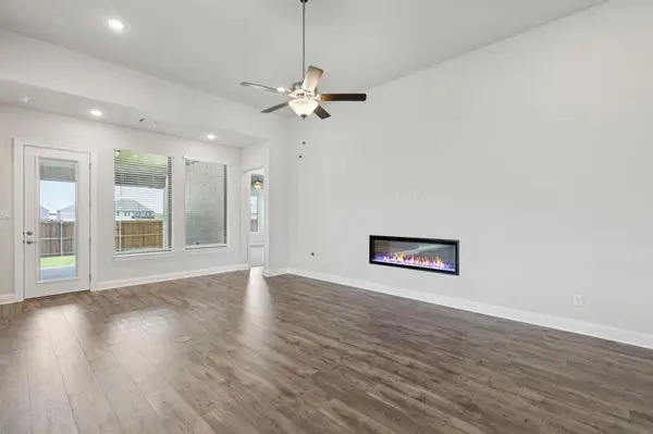 1125 Painted Lady Drive, Crowley, TX 76036