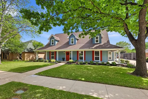 613 Evergreen Drive, Hurst, TX 76054